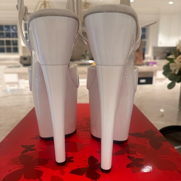Pleaser White Heels NWT size 8 - Picture 5 of 9